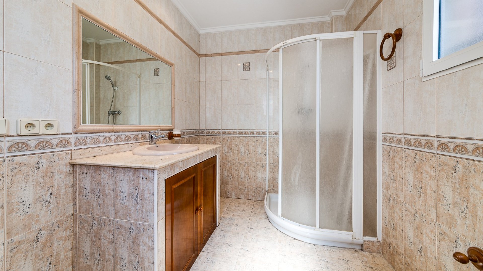 Resale - Villa -
Torrevieja - La Mata