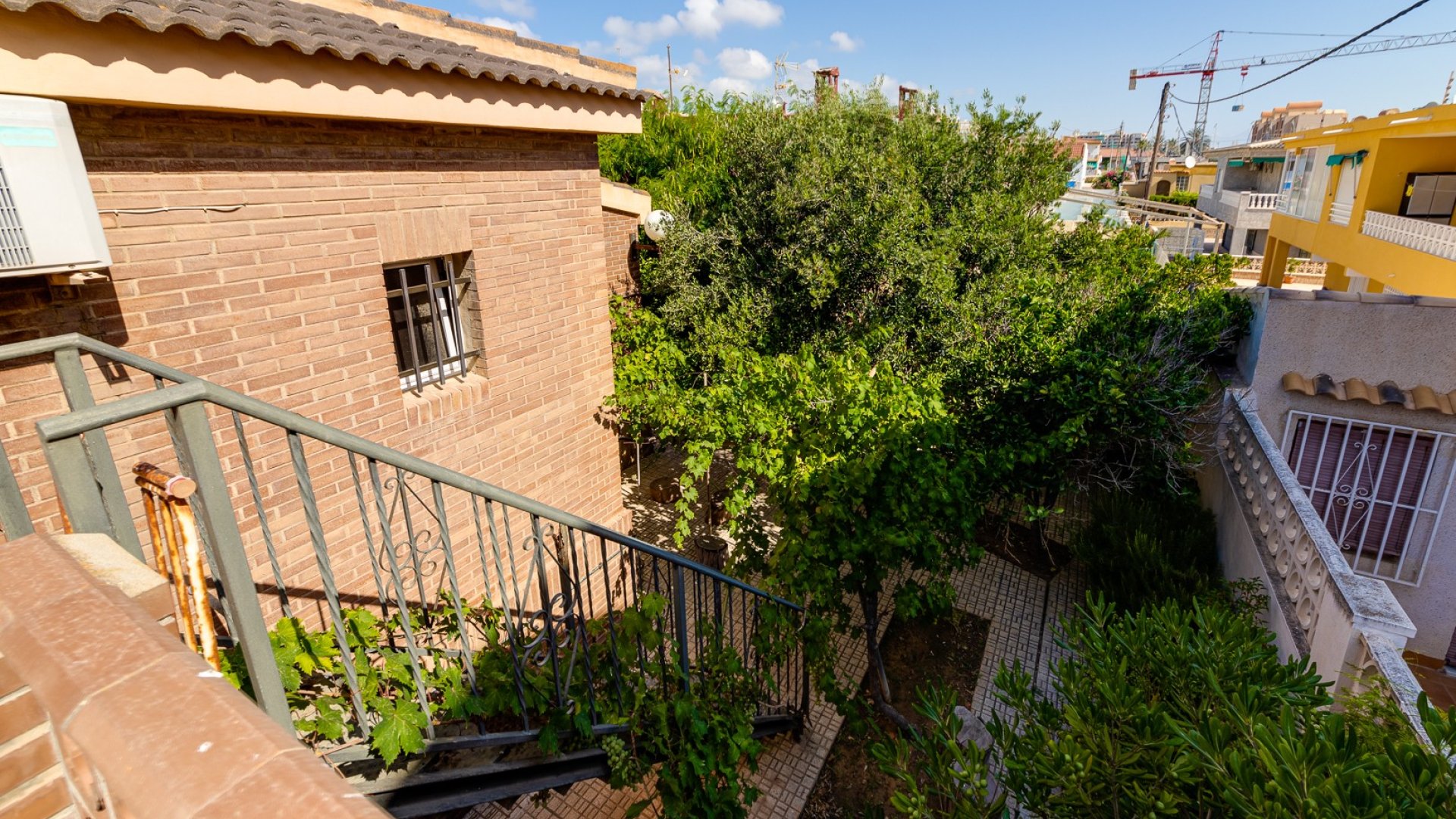 Resale - Villa -
Torrevieja - La Mata