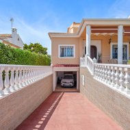 Resale - Villa -
Torrevieja - La Mata