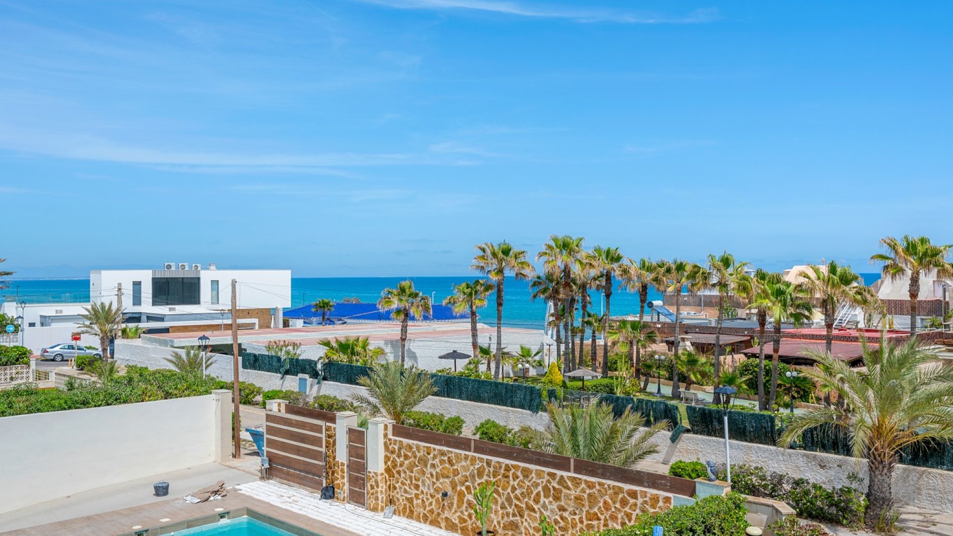 Resale - Villa -
Torrevieja - La Mata