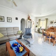Resale - Villa -
Torrevieja - La Siesta