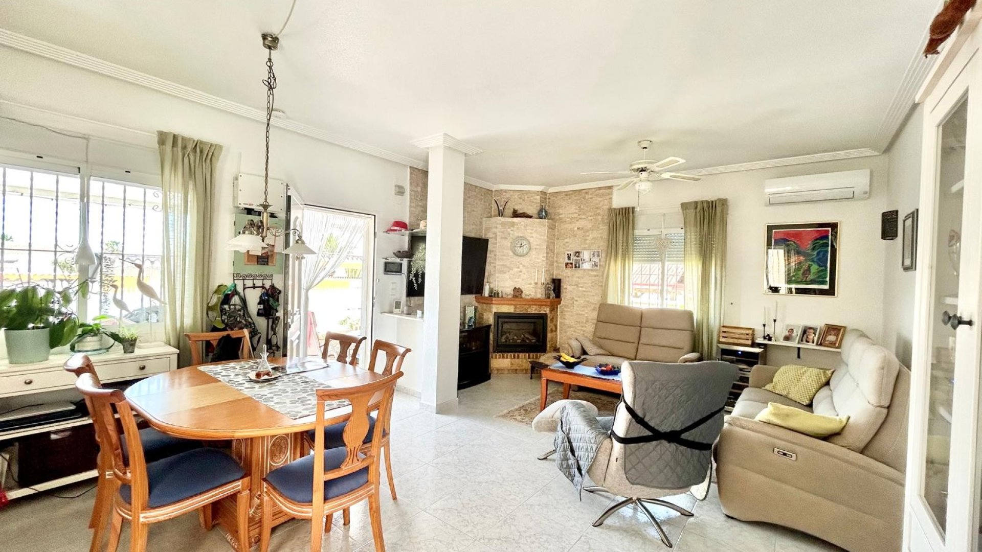 Resale - Villa -
Torrevieja - La Siesta