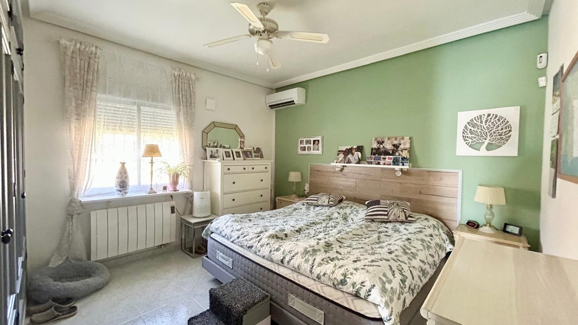 Resale - Villa -
Torrevieja - La Siesta