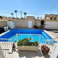 Resale - Villa -
Torrevieja - La Siesta