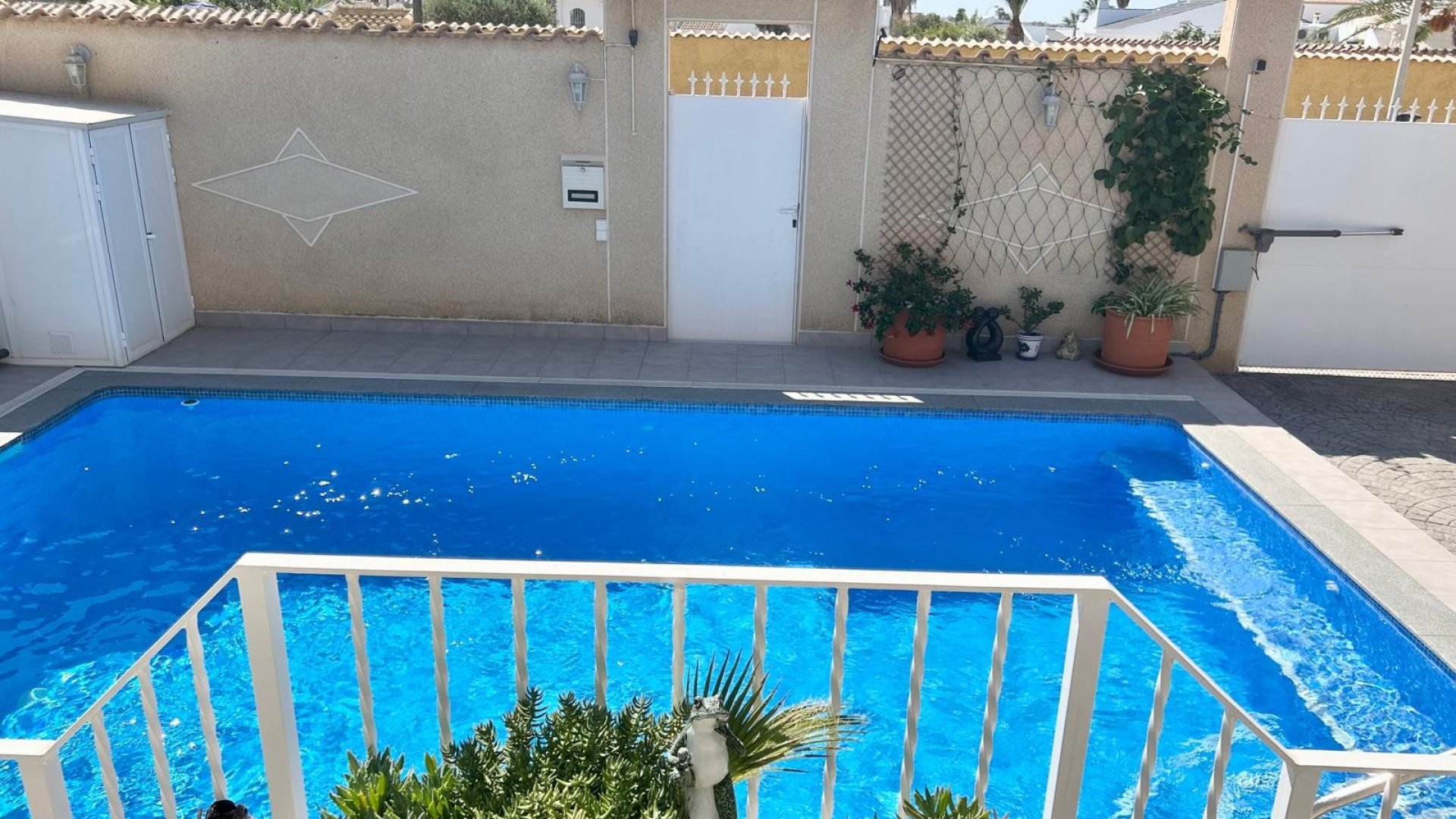 Resale - Villa -
Torrevieja - La Siesta
