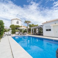 Resale - Villa -
Torrevieja - La Siesta