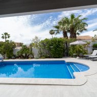 Resale - Villa -
Torrevieja - La Siesta
