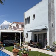 Resale - Villa -
Torrevieja - La Siesta