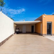 Resale - Villa -
Torrevieja - La Siesta