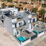 Resale - Villa -
Torrevieja - La Siesta