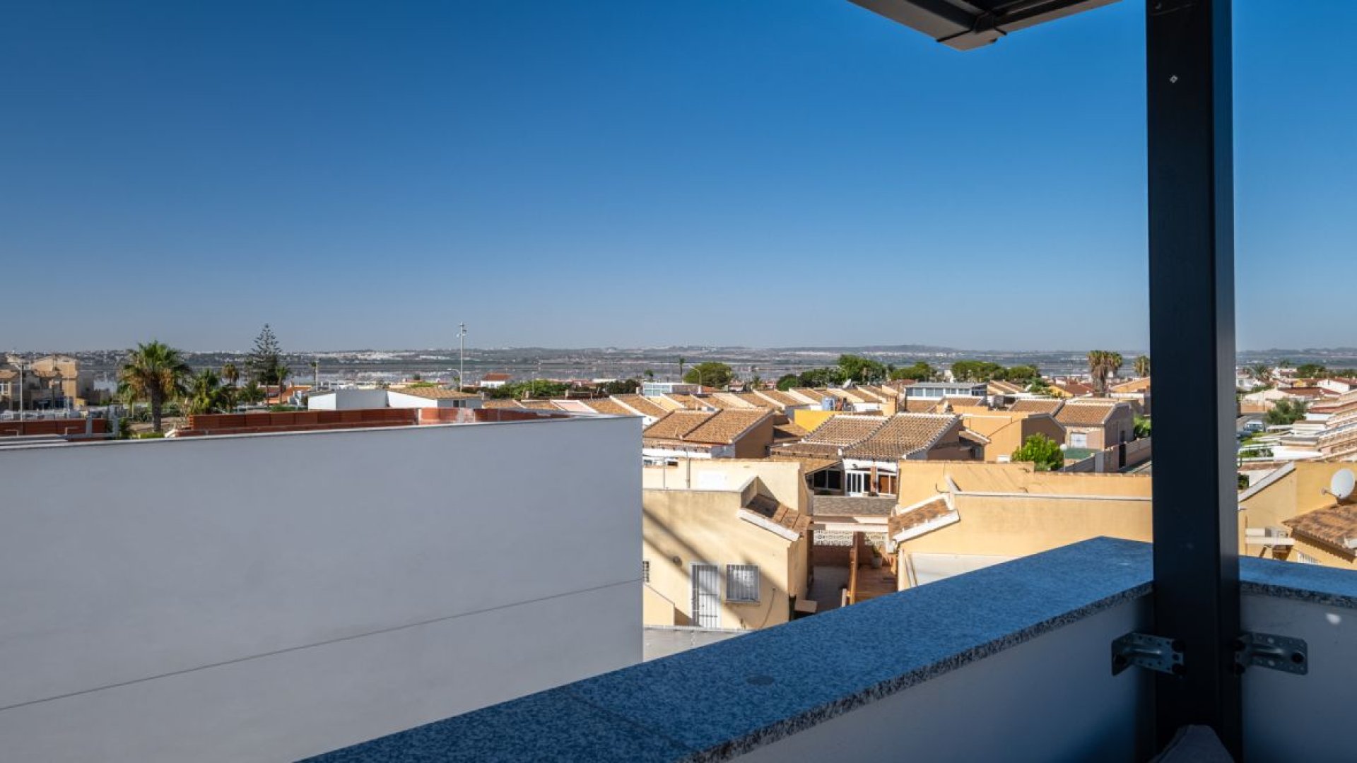 Resale - Villa -
Torrevieja - La Siesta