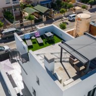 Resale - Villa -
Torrevieja - La Siesta