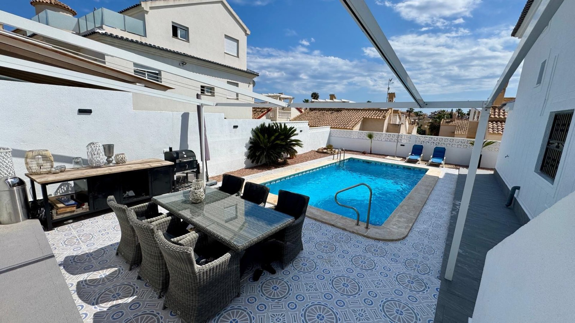 Resale - Villa -
Torrevieja - Los Altos*