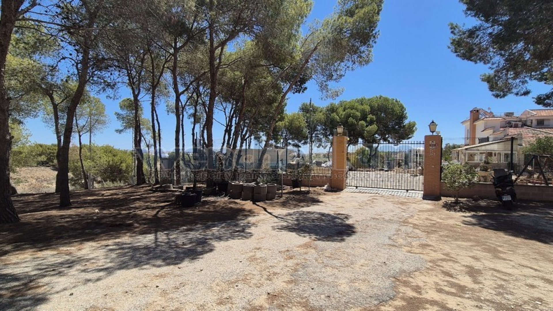 Resale - Villa -
Torrevieja - Los Balcones