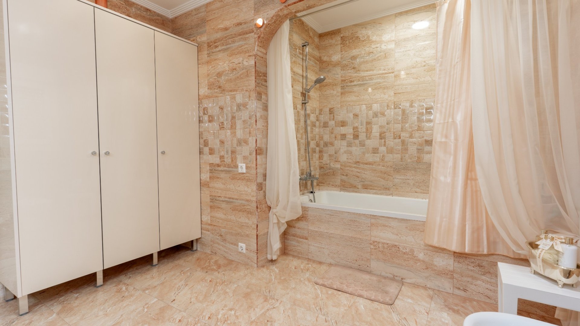 Resale - Villa -
Torrevieja - Los Balcones