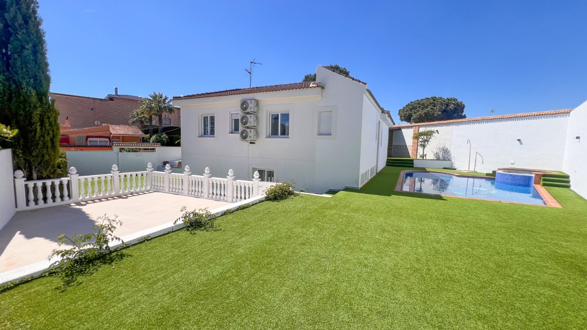 Resale - Villa -
Torrevieja - Los Balcones