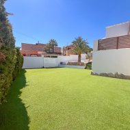 Resale - Villa -
Torrevieja - Los Balcones