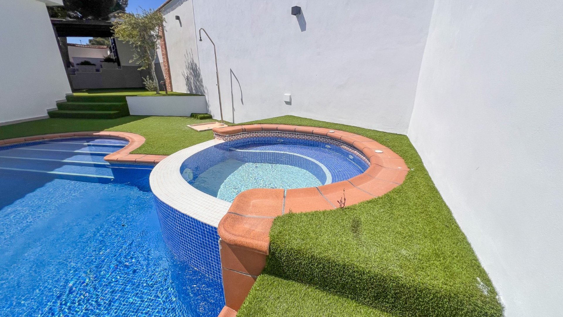 Resale - Villa -
Torrevieja - Los Balcones
