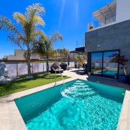 Resale - Villa -
Torrevieja - Los Balcones