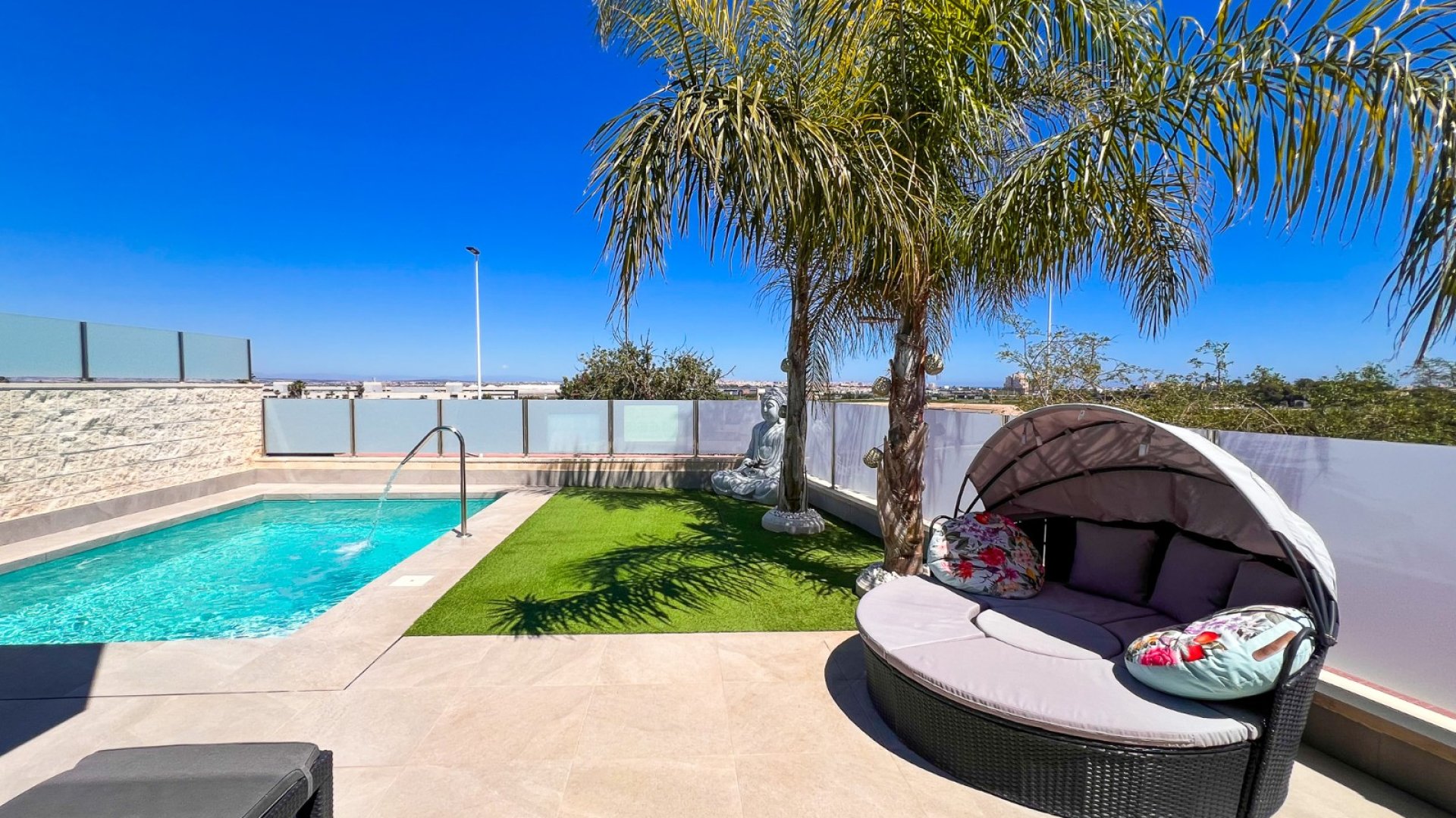 Resale - Villa -
Torrevieja - Los Balcones