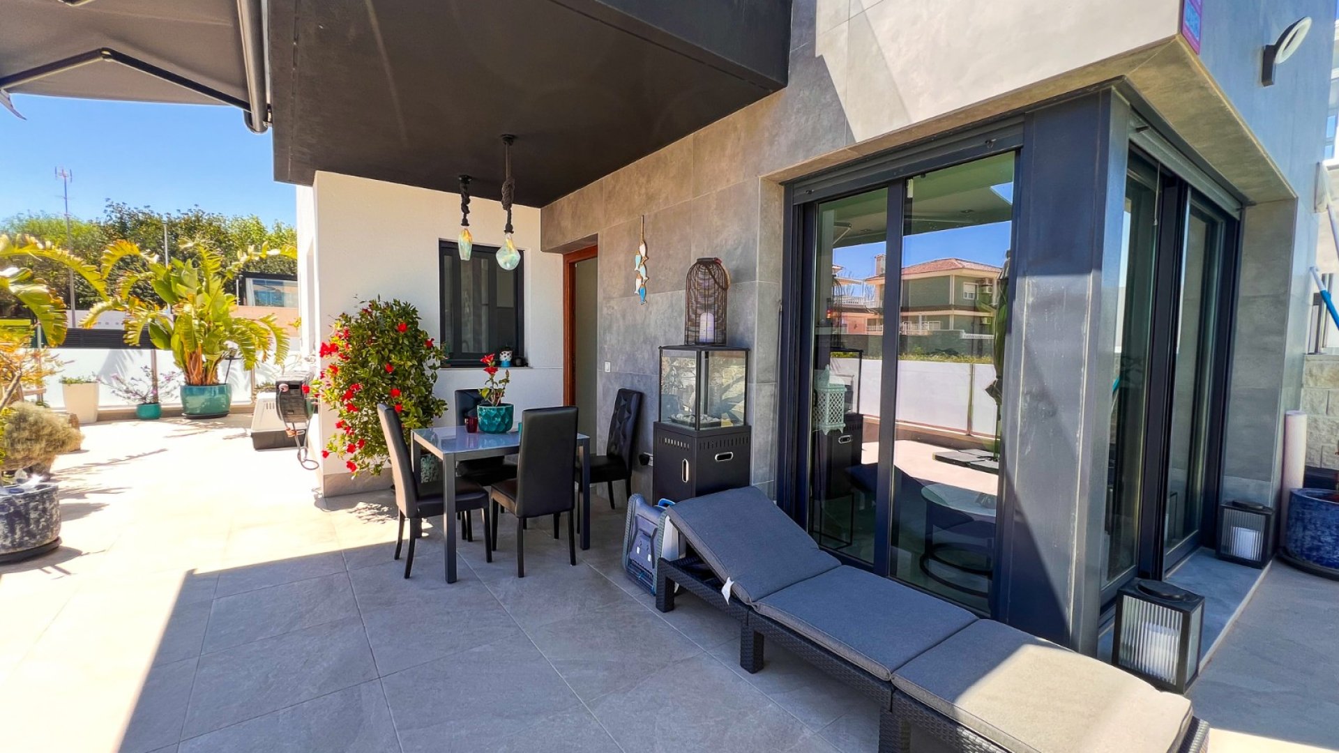 Resale - Villa -
Torrevieja - Los Balcones