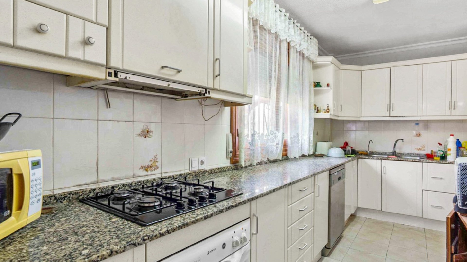 Resale - Villa -
Torrevieja - Los Balcones