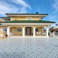 Resale - Villa -
Torrevieja - Los Balcones