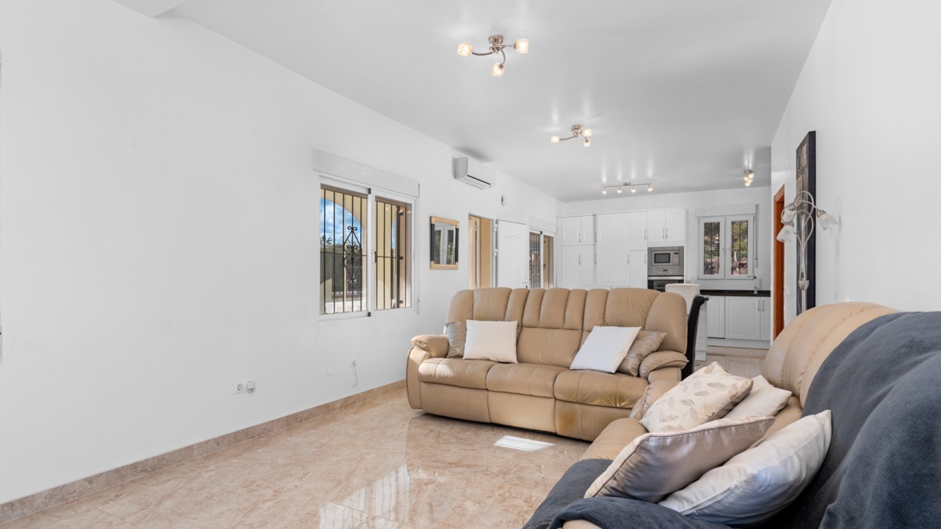Resale - Villa -
Torrevieja - Los Balcones