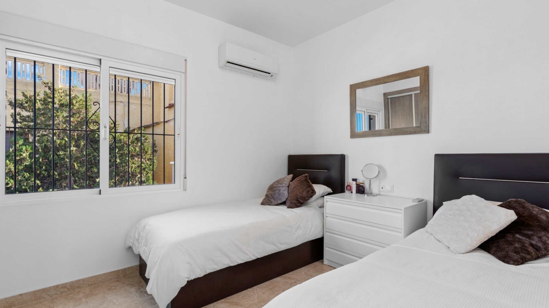 Resale - Villa -
Torrevieja - Los Balcones