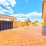 Resale - Villa -
Torrevieja - Los Balcones