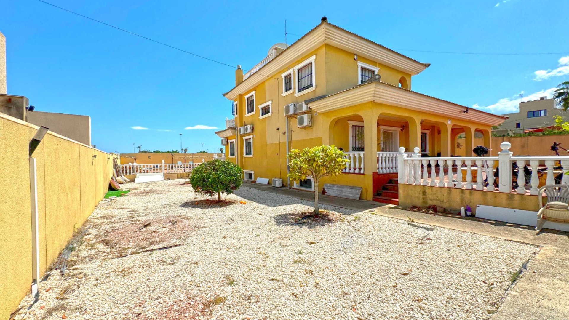 Resale - Villa -
Torrevieja - Los Balcones