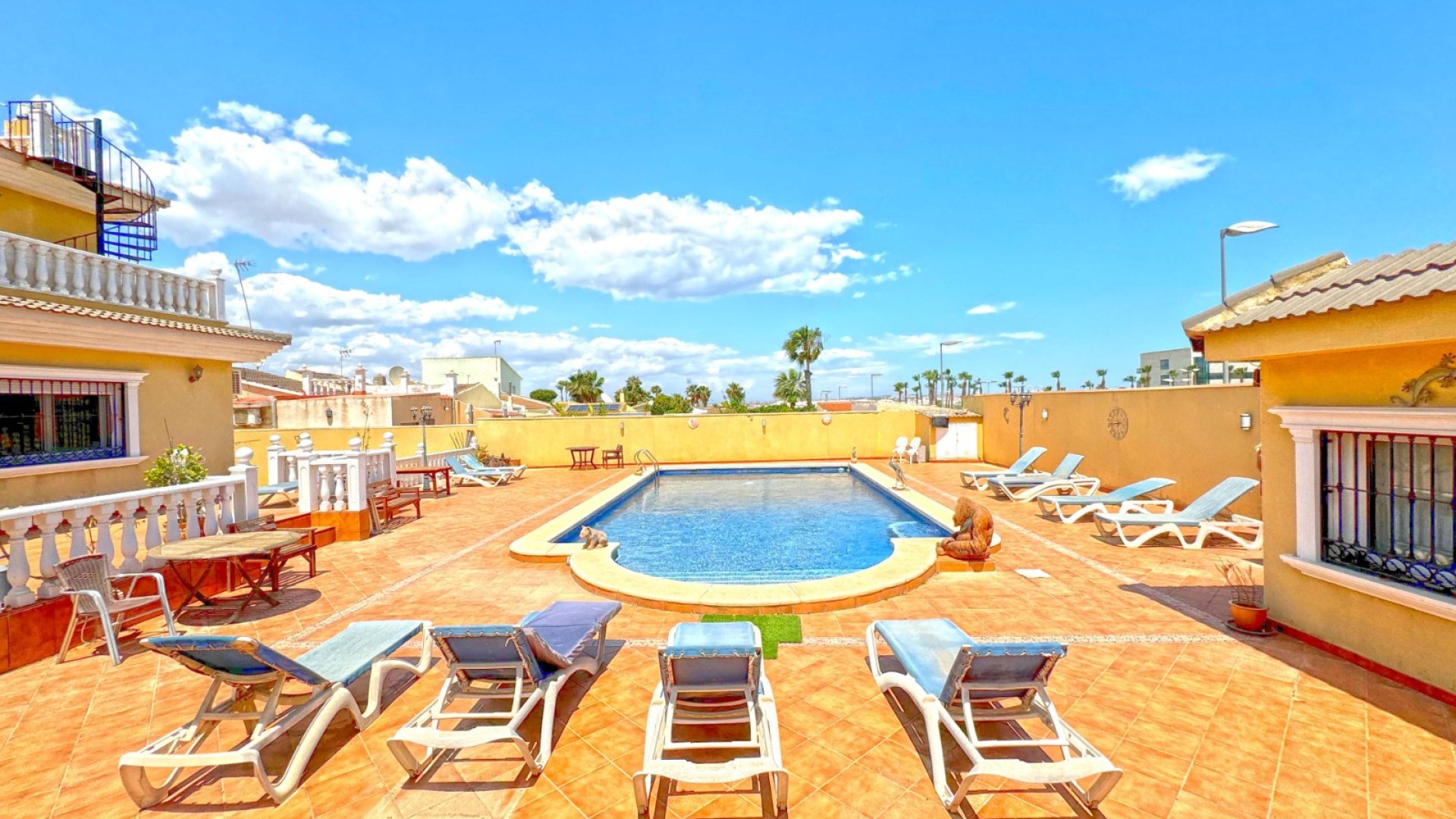 Resale - Villa -
Torrevieja - Los Balcones