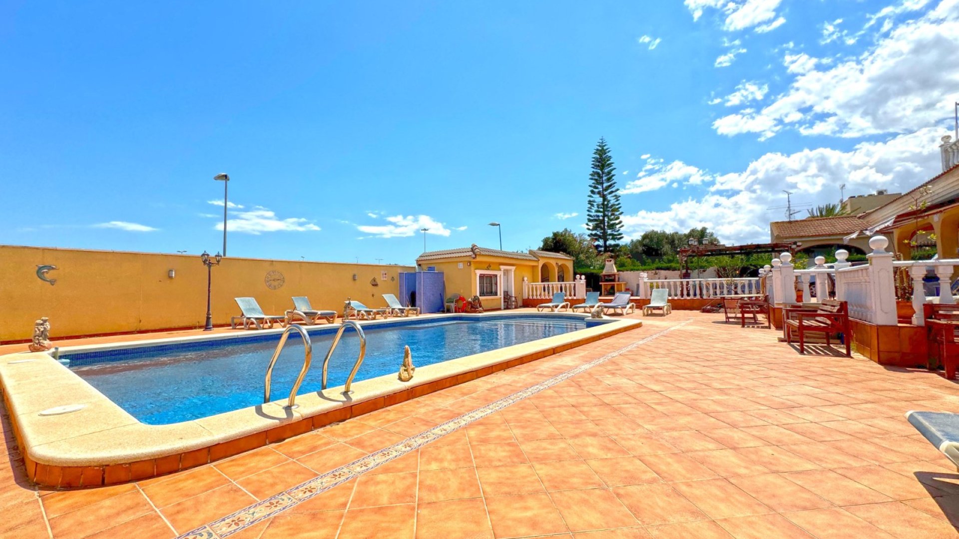 Resale - Villa -
Torrevieja - Los Balcones