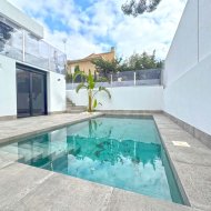 Resale - Villa -
Torrevieja - Los Balcones