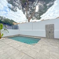 Resale - Villa -
Torrevieja - Los Balcones