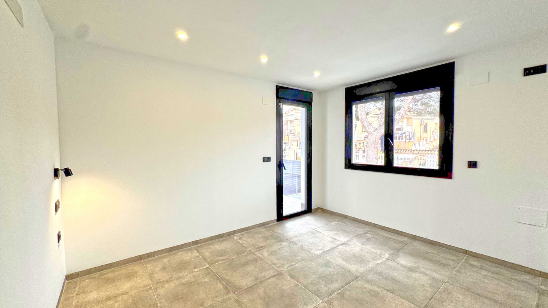 Resale - Villa -
Torrevieja - Los Balcones