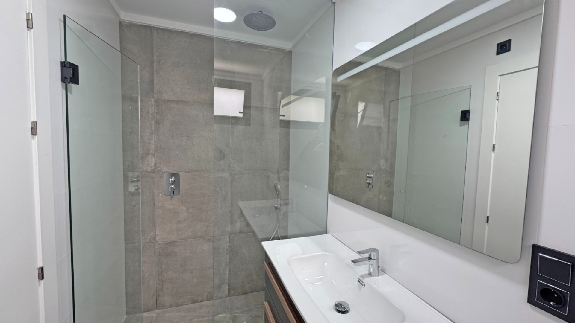 Resale - Villa -
Torrevieja - Los Balcones