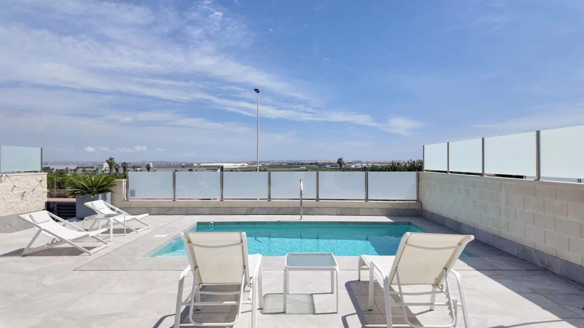 Resale - Villa -
Torrevieja - Los Balcones