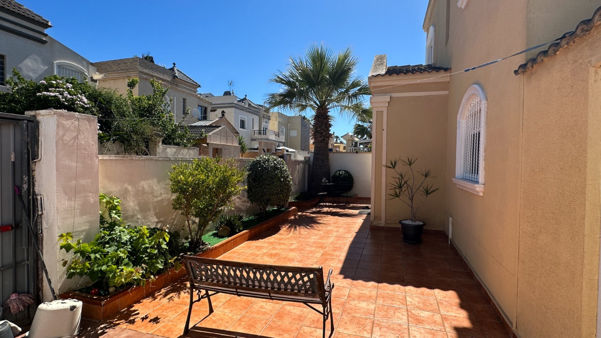 Resale - Villa -
Torrevieja - Nueva Torrevieja