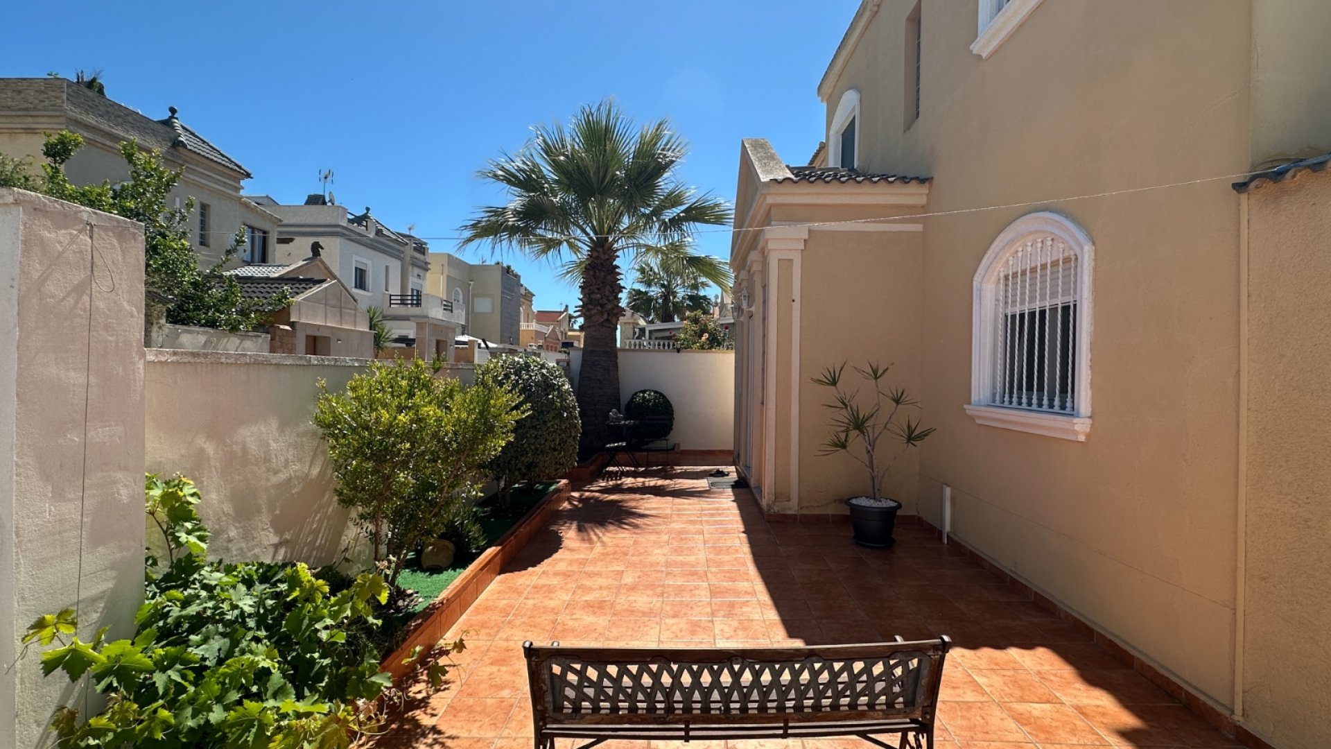 Resale - Villa -
Torrevieja - Nueva Torrevieja