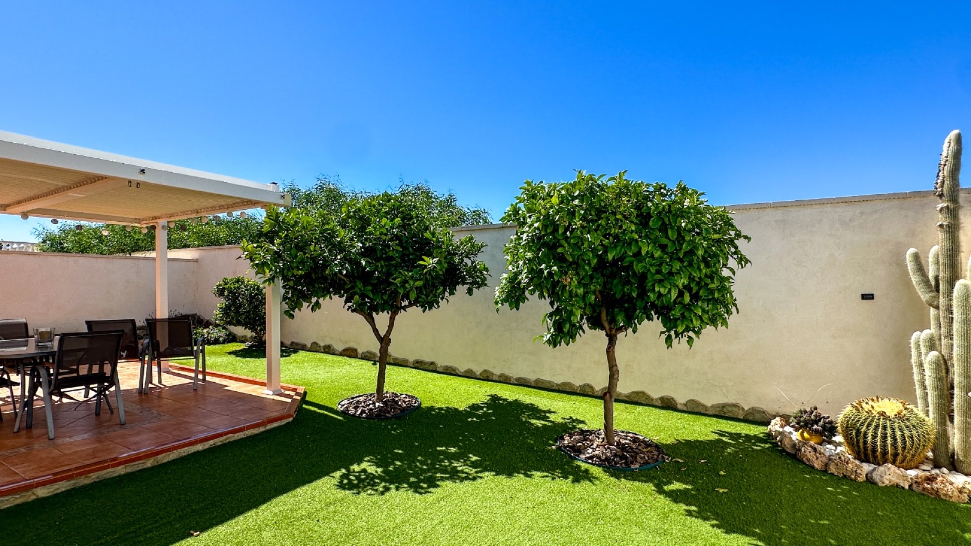 Resale - Villa -
Torrevieja - Nueva Torrevieja