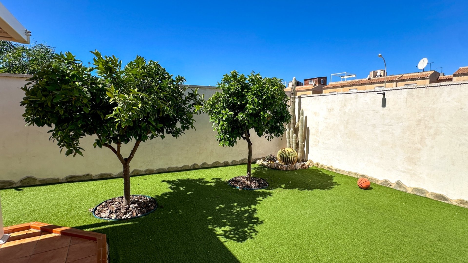 Resale - Villa -
Torrevieja - Nueva Torrevieja
