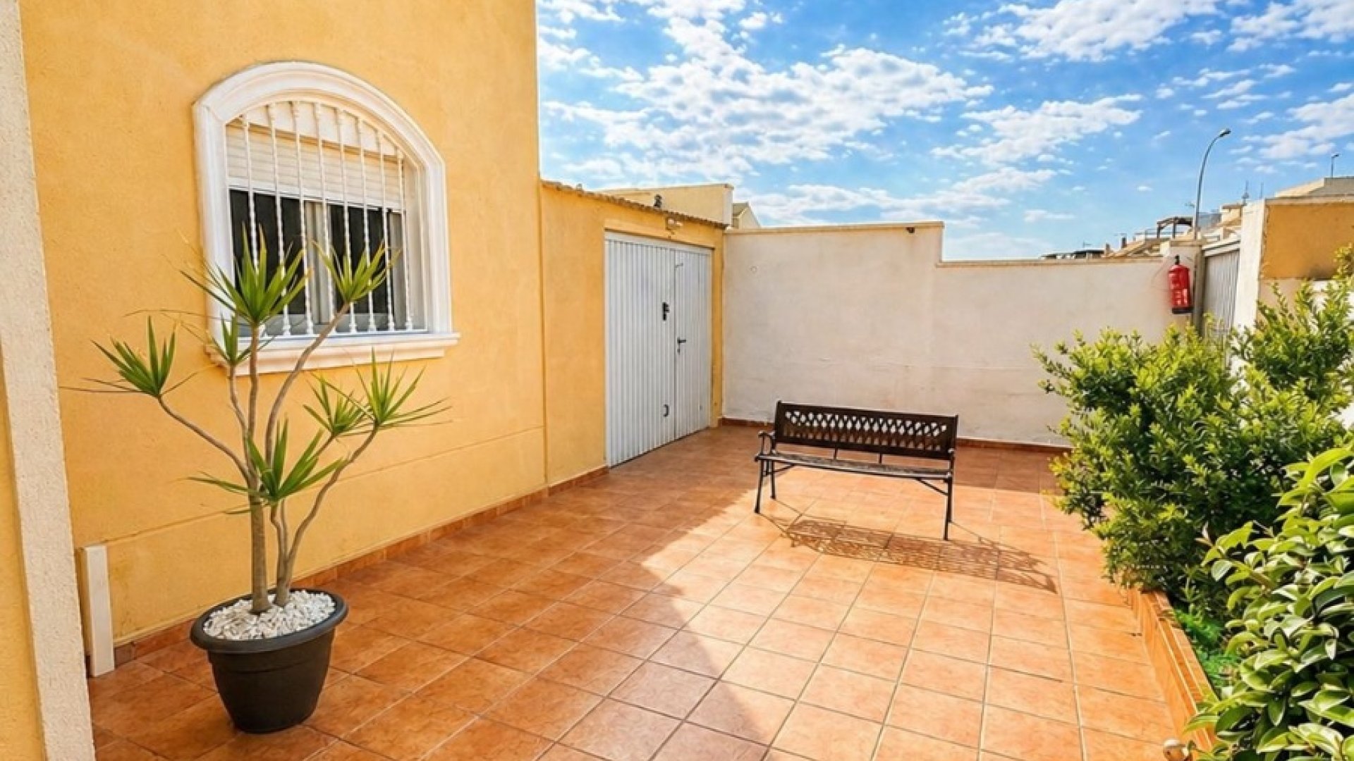 Resale - Villa -
Torrevieja - Nueva Torrevieja