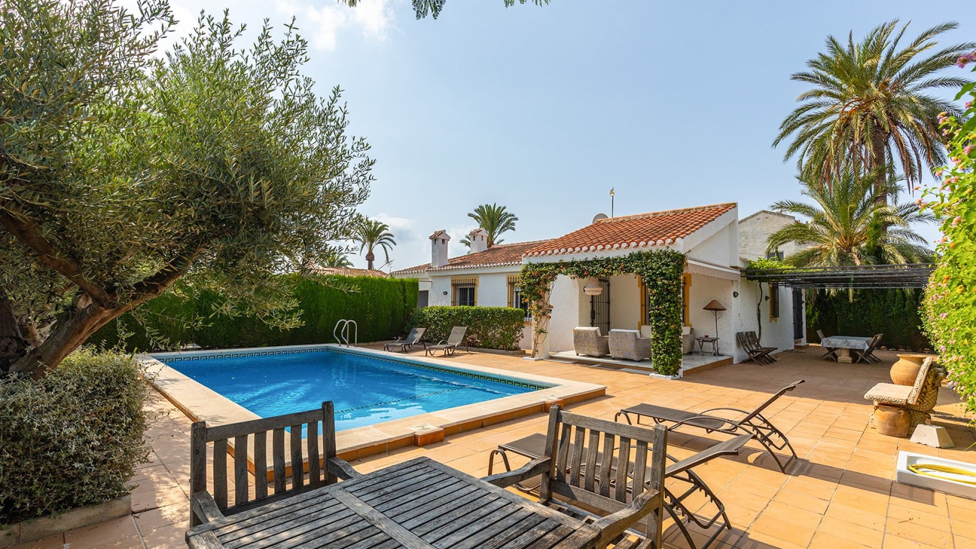Resale - Villa -
Torrevieja - Playa Los Locos