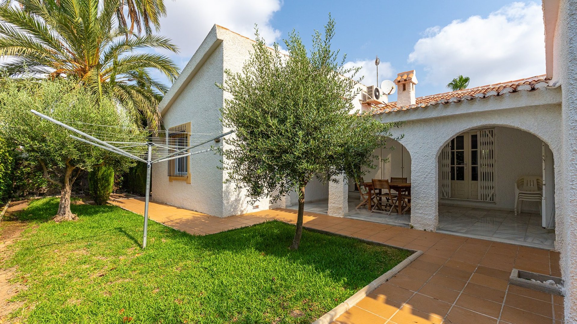 Resale - Villa -
Torrevieja - Playa Los Locos