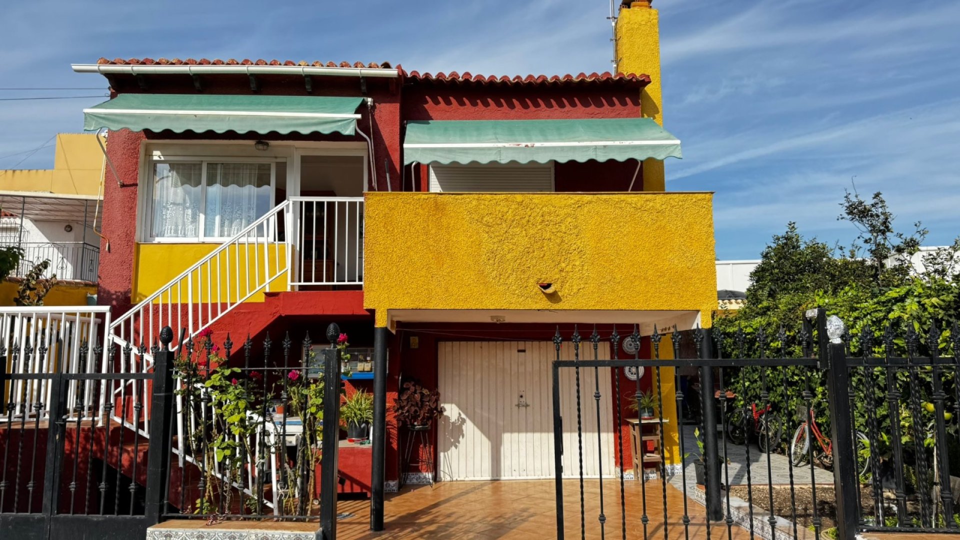 Resale - Villa -
Torrevieja - Punta Prima
