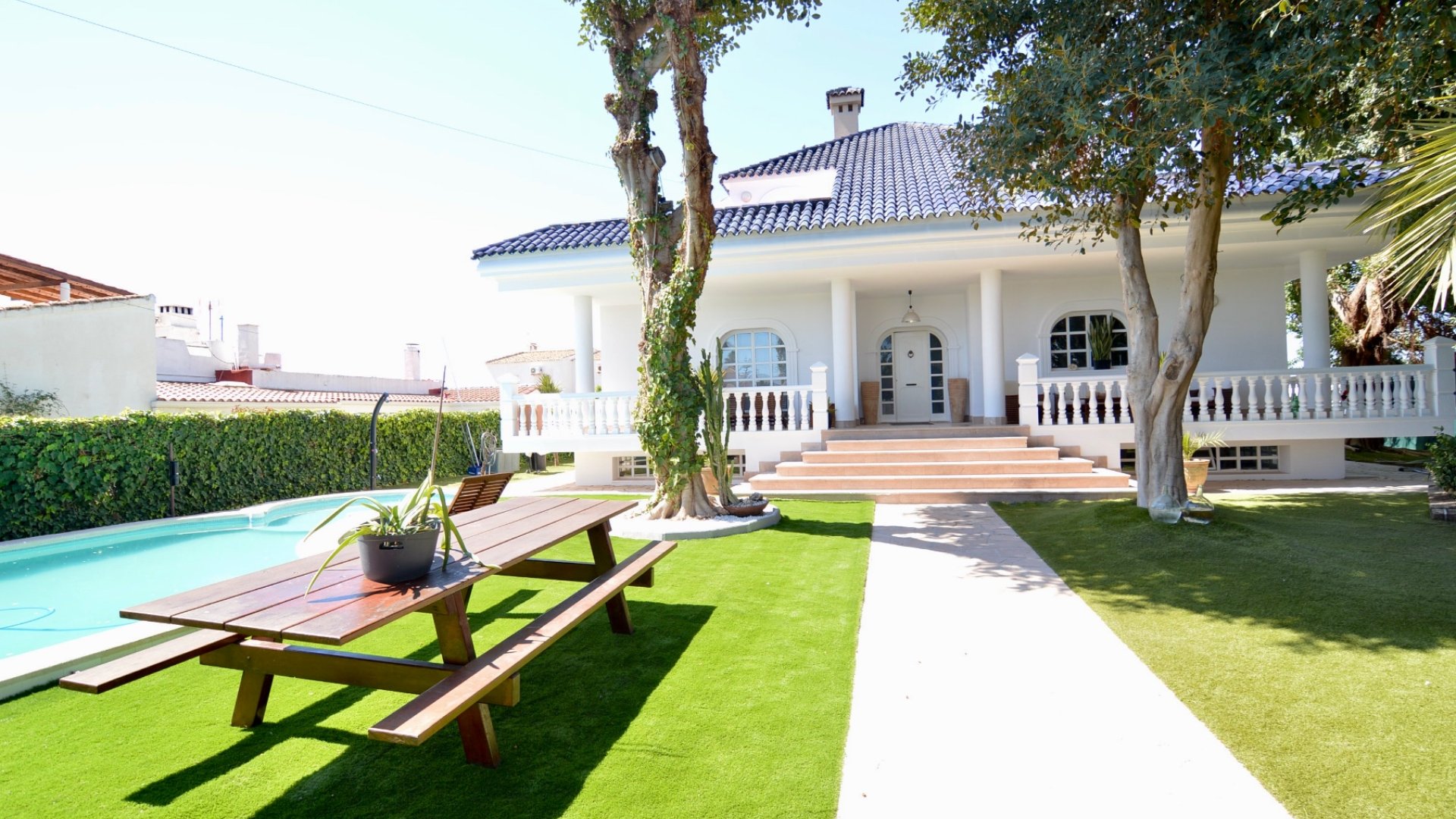 Resale - Villa -
Torrevieja - Torreta Florida
