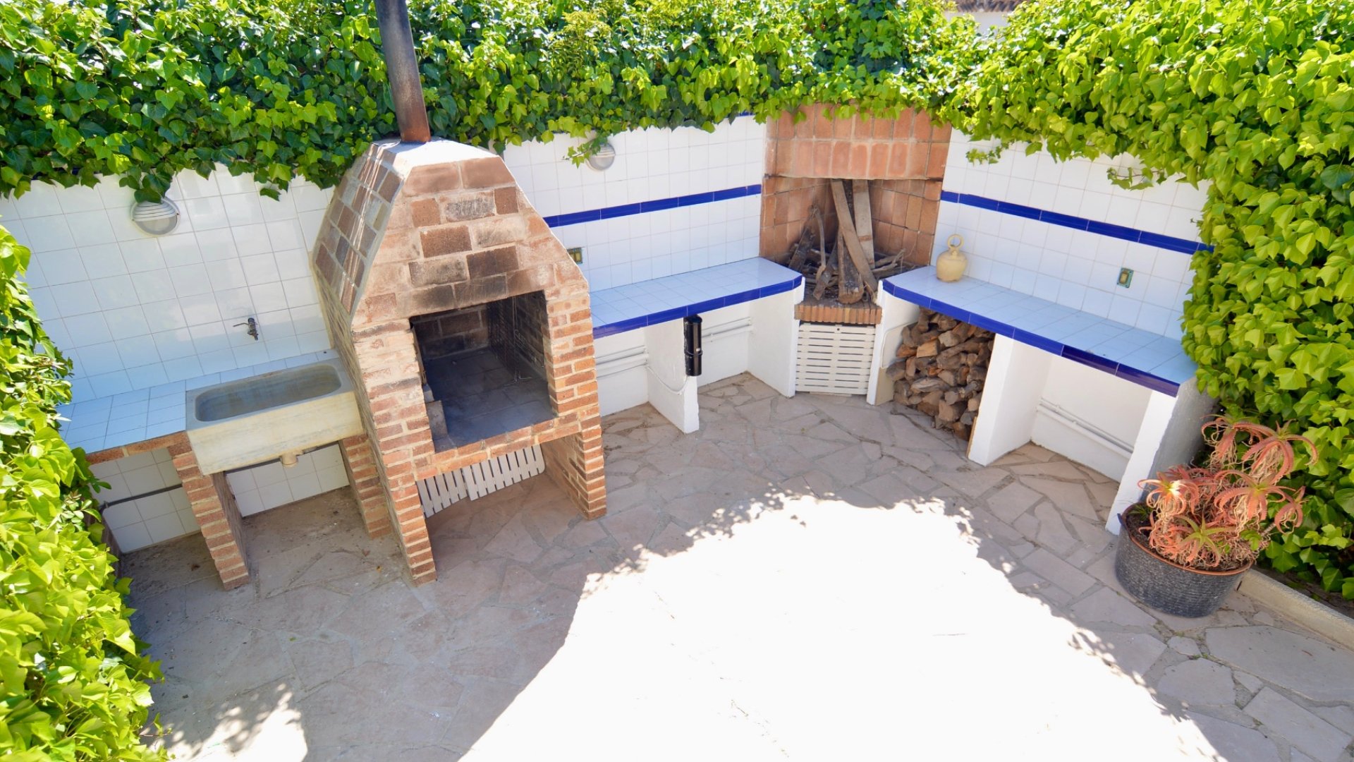 Resale - Villa -
Torrevieja - Torreta Florida