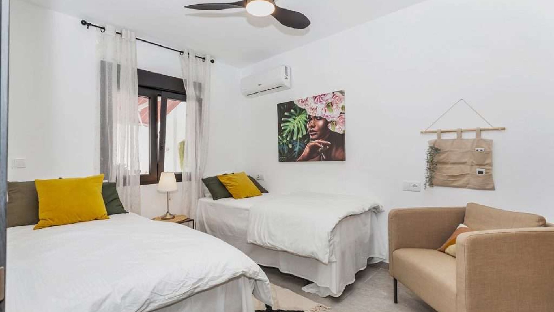 Resale - Villa -
Torrevieja - Torreta Florida