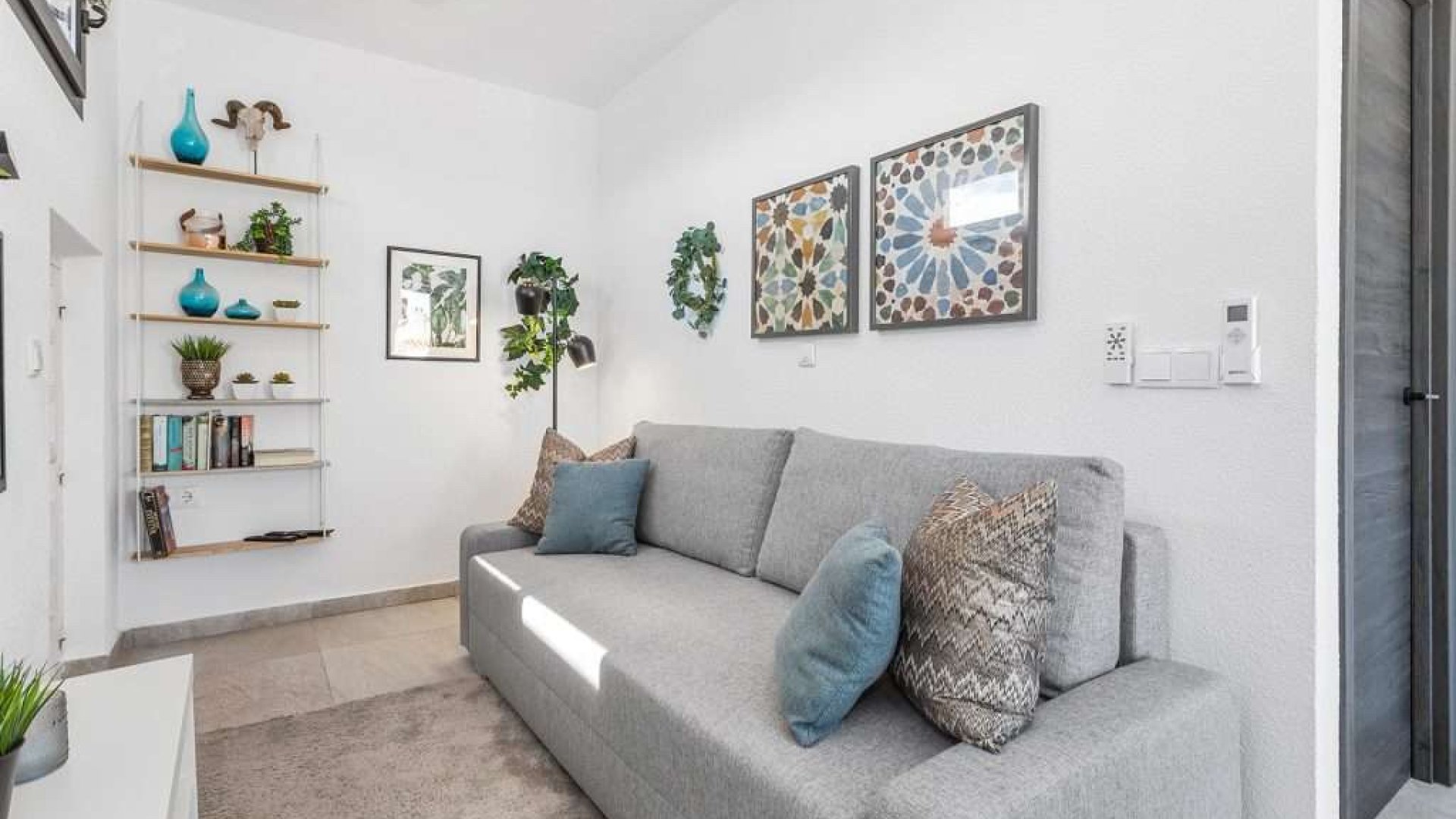 Resale - Villa -
Torrevieja - Torreta Florida